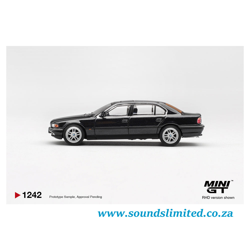 Mini GT #1242 BMW 750IL Black Sapphire