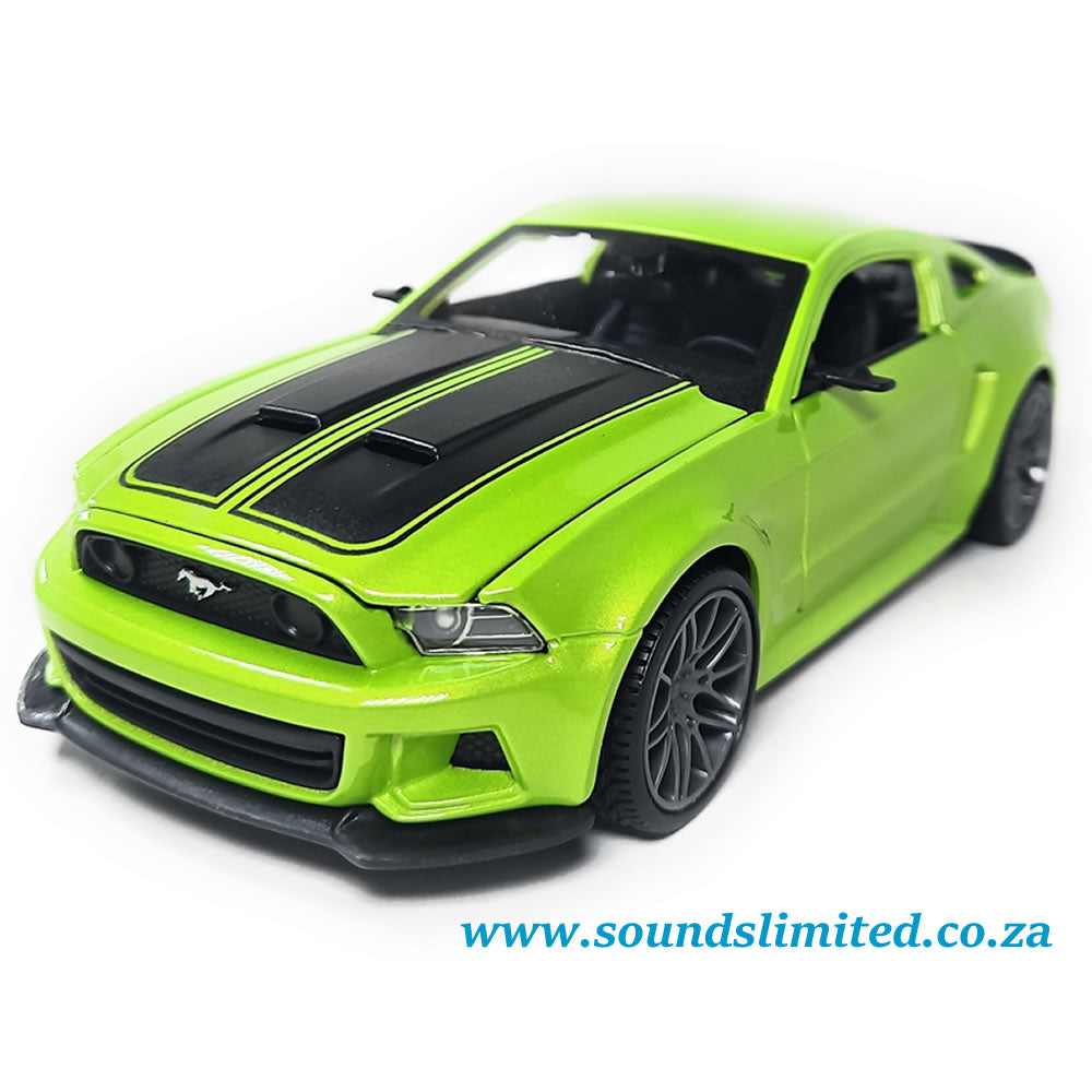 Maisto 31506 2014 Ford Mustang Street Racer Special Edition 1/24