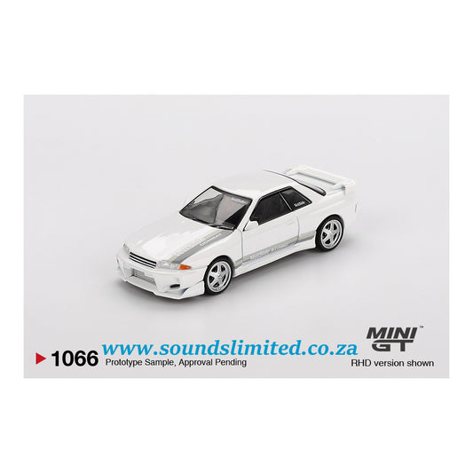 Mini GT #1066 Nissan Skyline GT-R (R32) VeilSide Combat C-I White