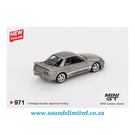 Mini GT #971 Nissan Skyline GT-R (R32) Veilside Combat C-I Veilside Combat Grey