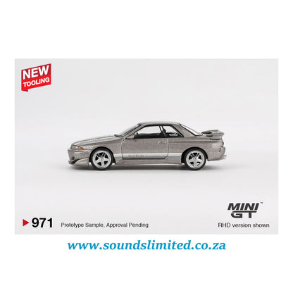 Mini GT #971 Nissan Skyline GT-R (R32) Veilside Combat C-I Veilside Combat Grey