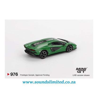 Mini GT #976 Lamborghini Countach LPI 800-4 Verde Medio