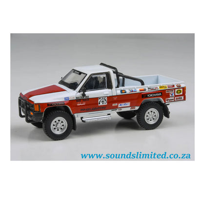 Para64 1/64 Toyota Hilux 1987 Mojave 250 - PA-55527